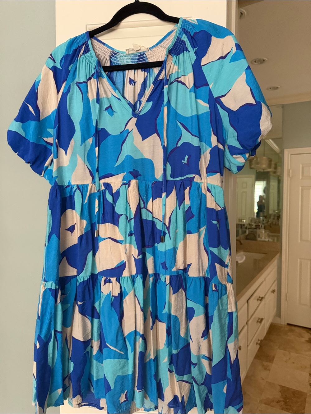 entro Blue and Cream Floral Tiered Mini Dress